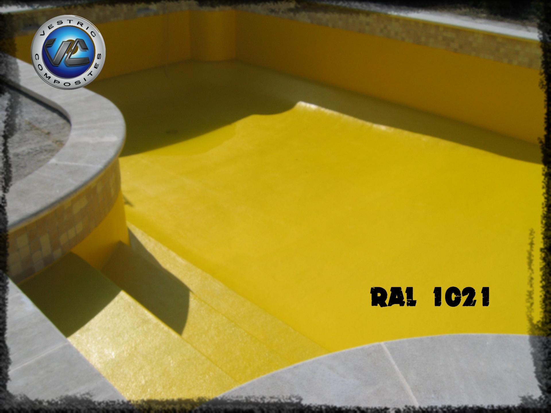 ral-1021-jaune-colza-couleur-resine-gel-coat-piscine-en-eau-vestric-composites-revêtement-polyester