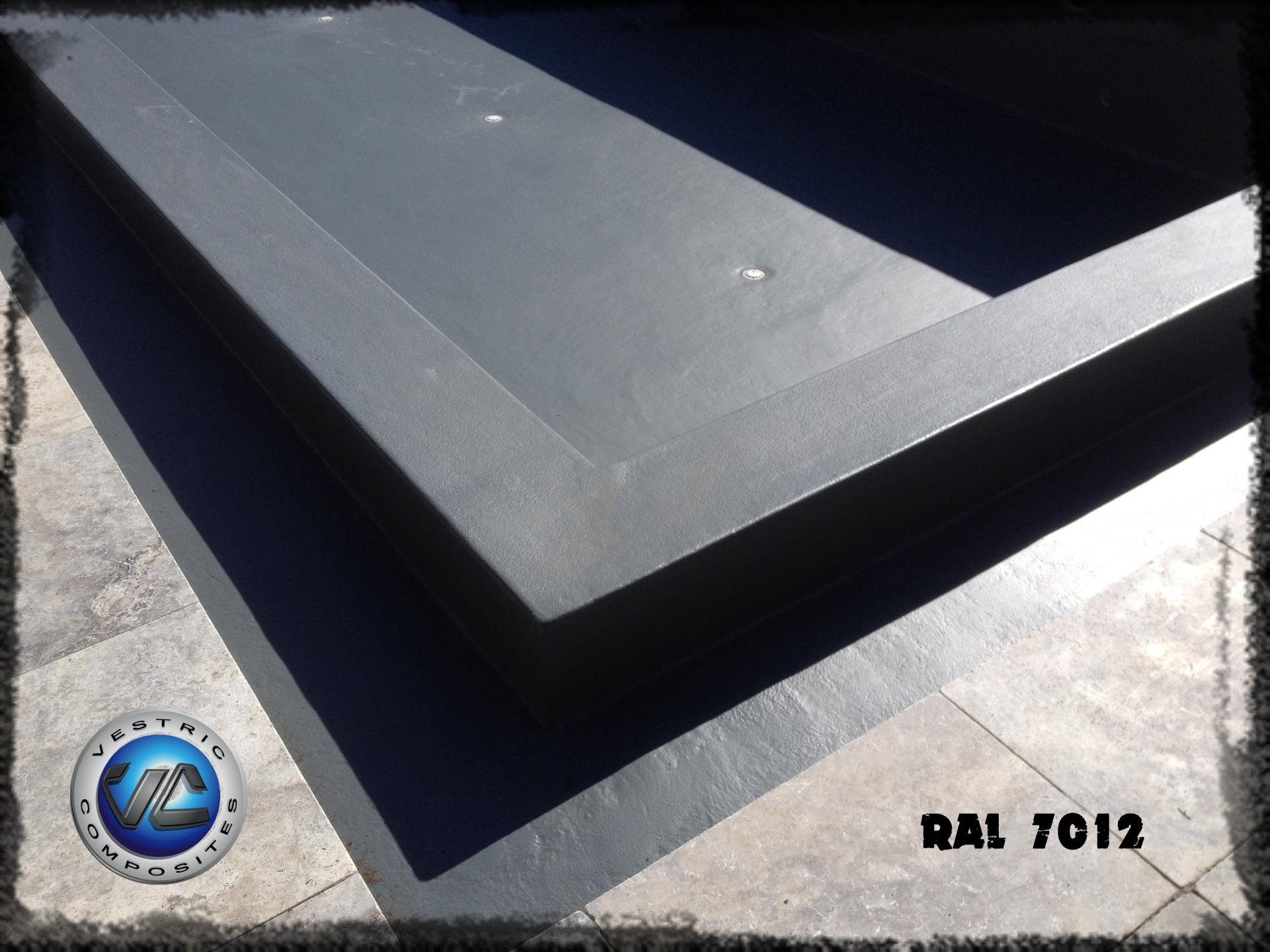 Ral 7012 couleur gris balzate anthracite piscine en eau vestric composites 1