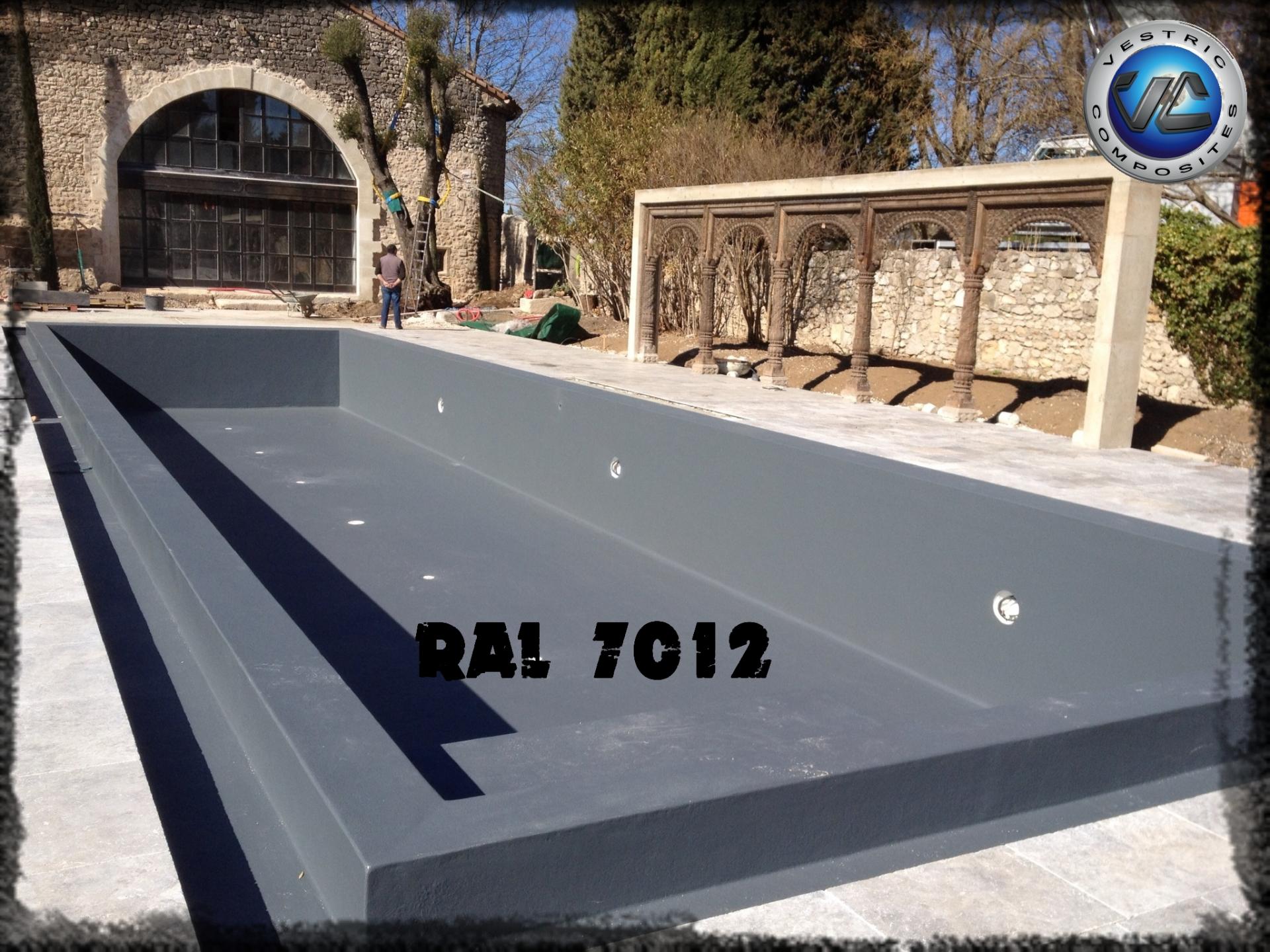 Ral 7012 couleur gris balzate anthracite piscine en eau vestric composites 4